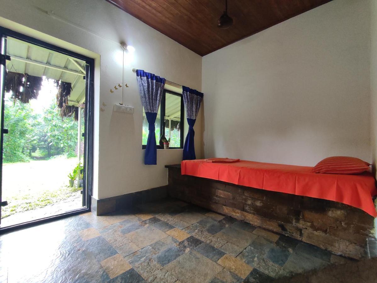 Hotel Blue Oasis Mangalore Esterno foto