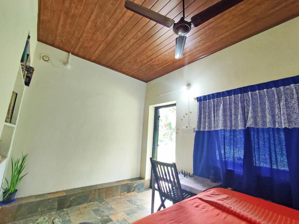 Hotel Blue Oasis Mangalore Esterno foto